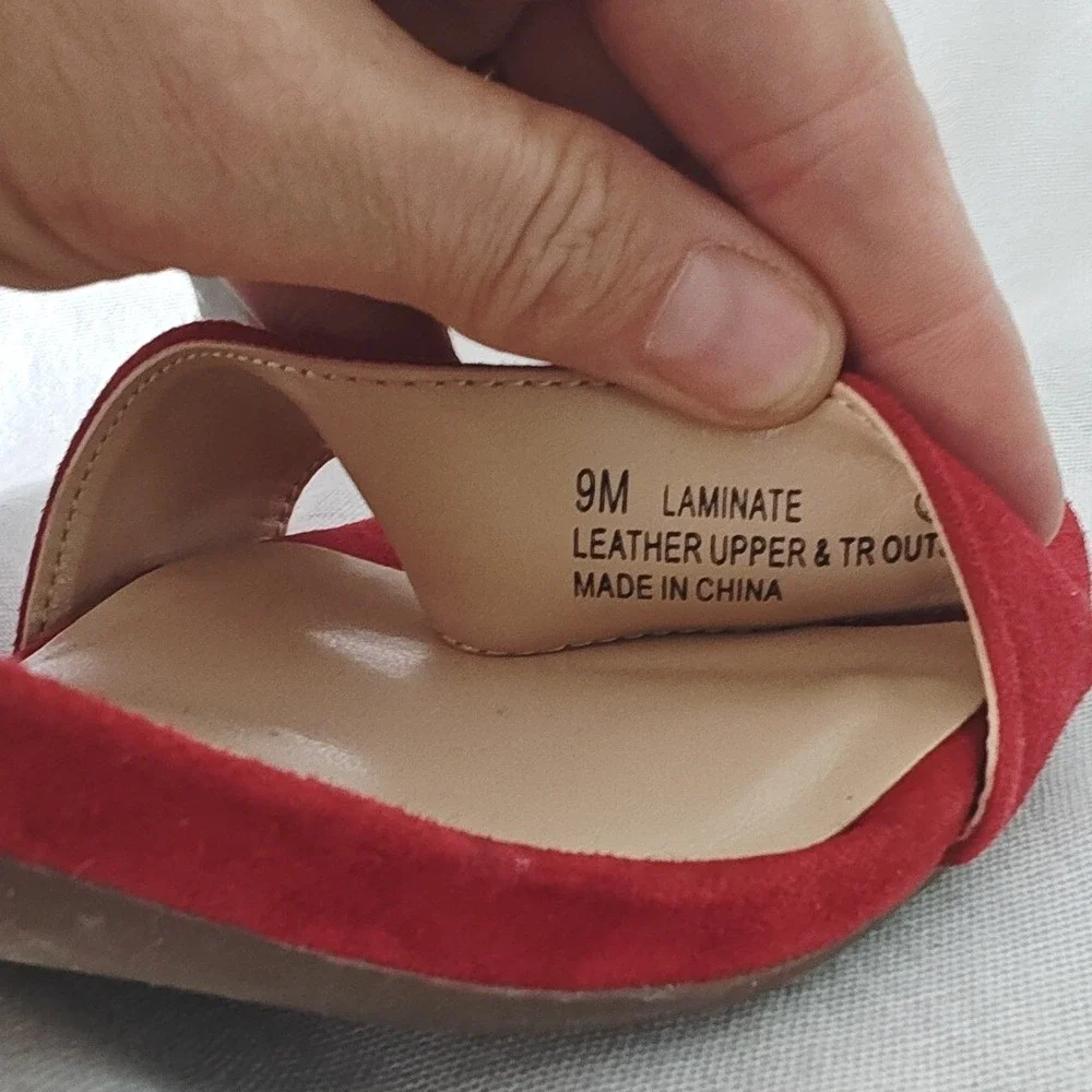 Aerosoles Laminate Sandals Red Suede Ankle Strap Dress Pump Comfortable size 9